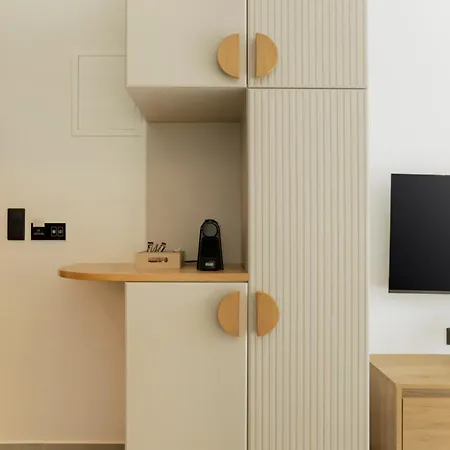 Limani Apartment *