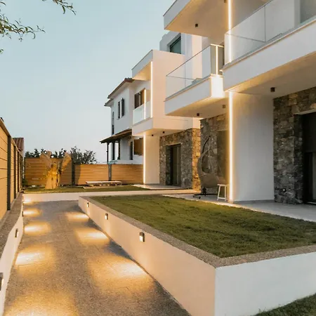 Apartment Limani *