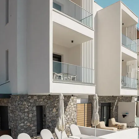 Apartament Limani *