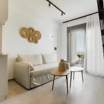Apartment Limani *