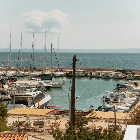 Daire Limani Nikiti (Sithonia)